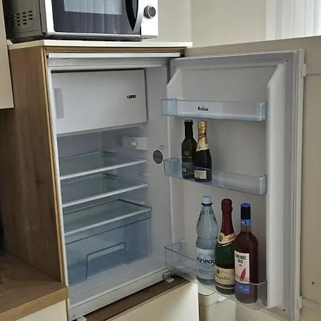 Charmante Und Moderne Altbauwohnung Apartman *