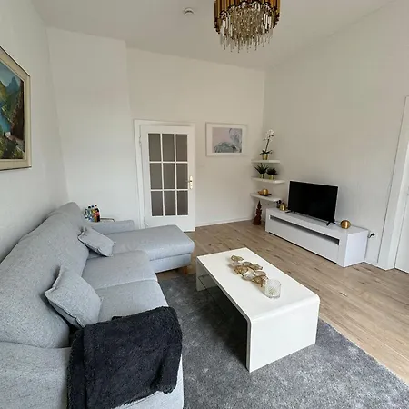 Charmante Und Moderne Altbauwohnung