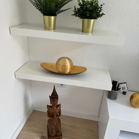 Charmante Und Moderne Altbauwohnung *