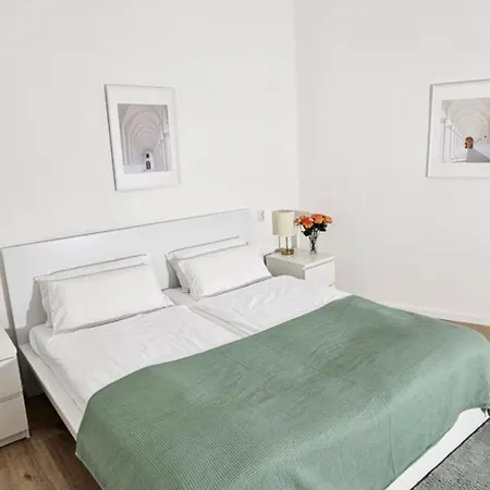 Charmante Und Moderne Altbauwohnung Apartman