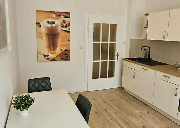 Charmante Und Moderne Altbauwohnung * Hanower